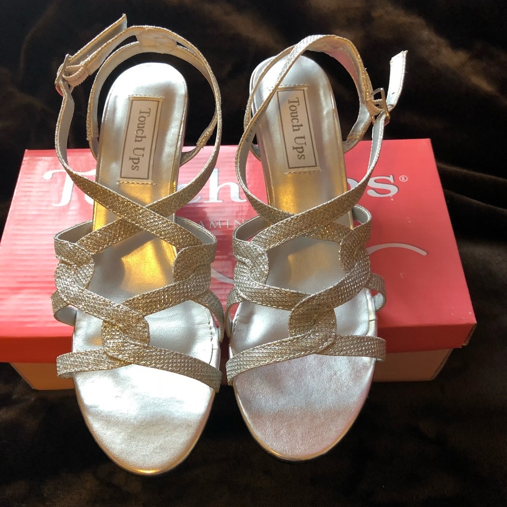 Super glittery party sandals